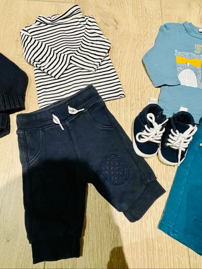 🌟 Adorable lot garçon taille 1 mois 🌟 - photo numéro 2