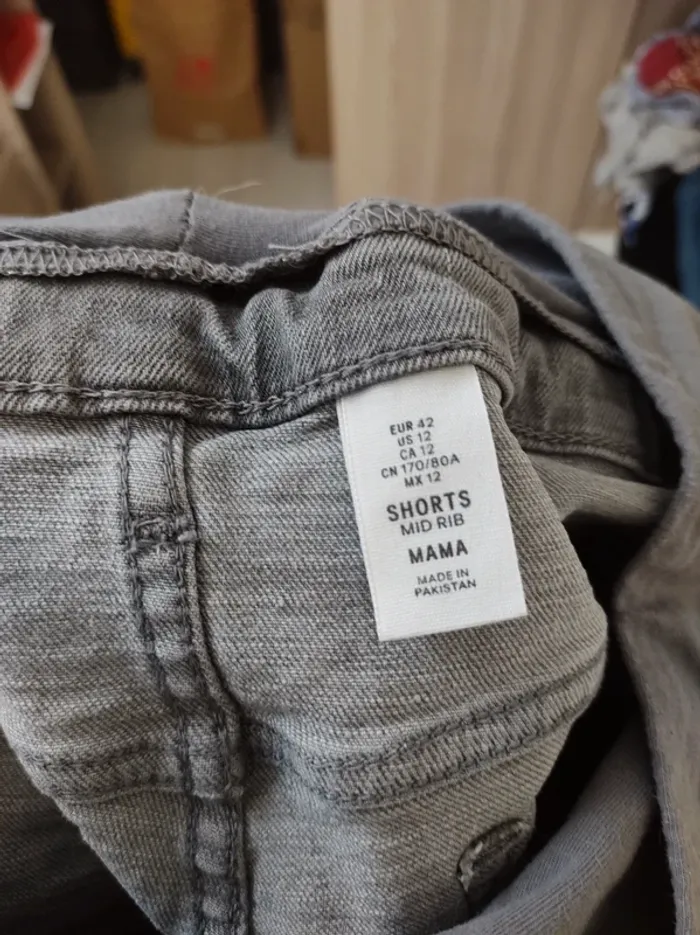 Short court maternité grossesse taille 42 H&M - photo numéro 4