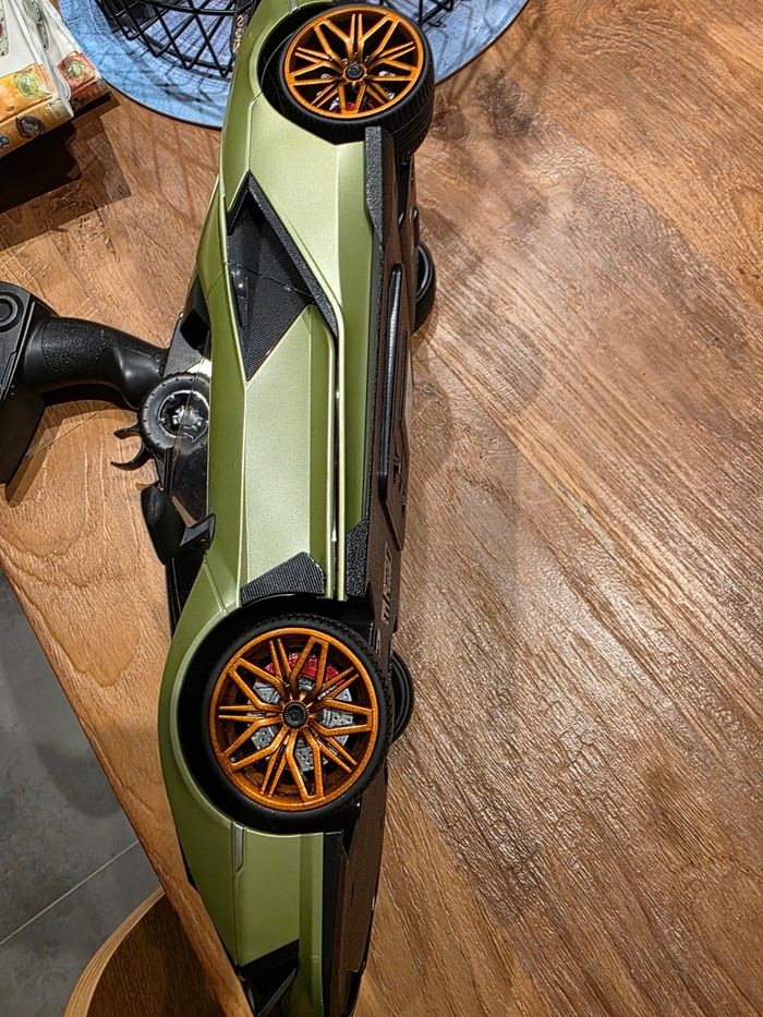 Lamborghini radio commandée - photo numéro 3