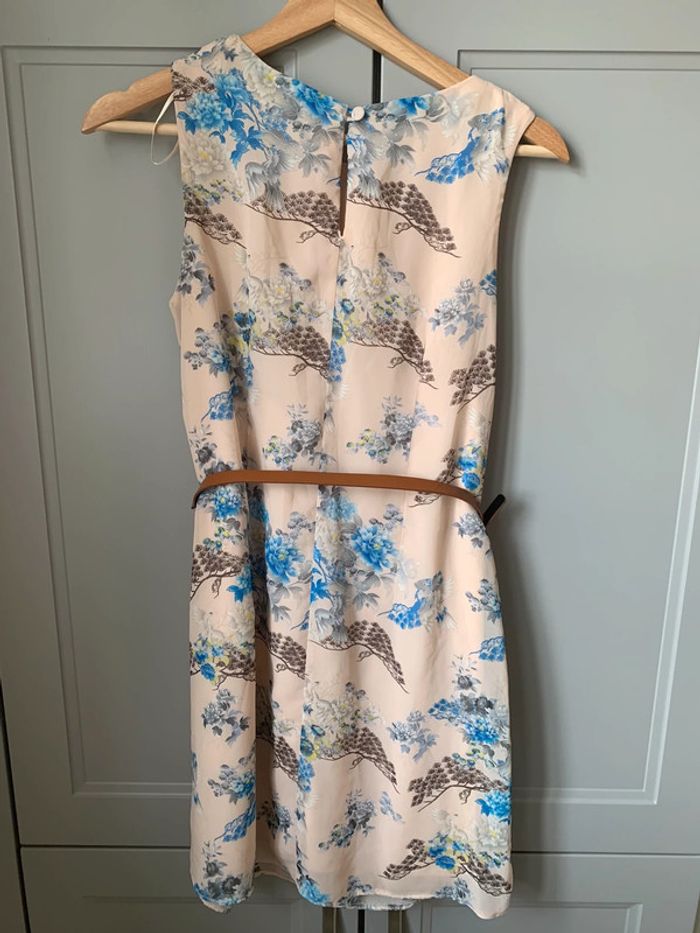Robe motifs chic - photo numéro 4