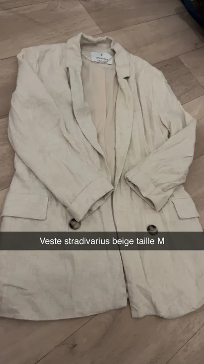 Veste stradivarius Taille M beige porté 1 fois