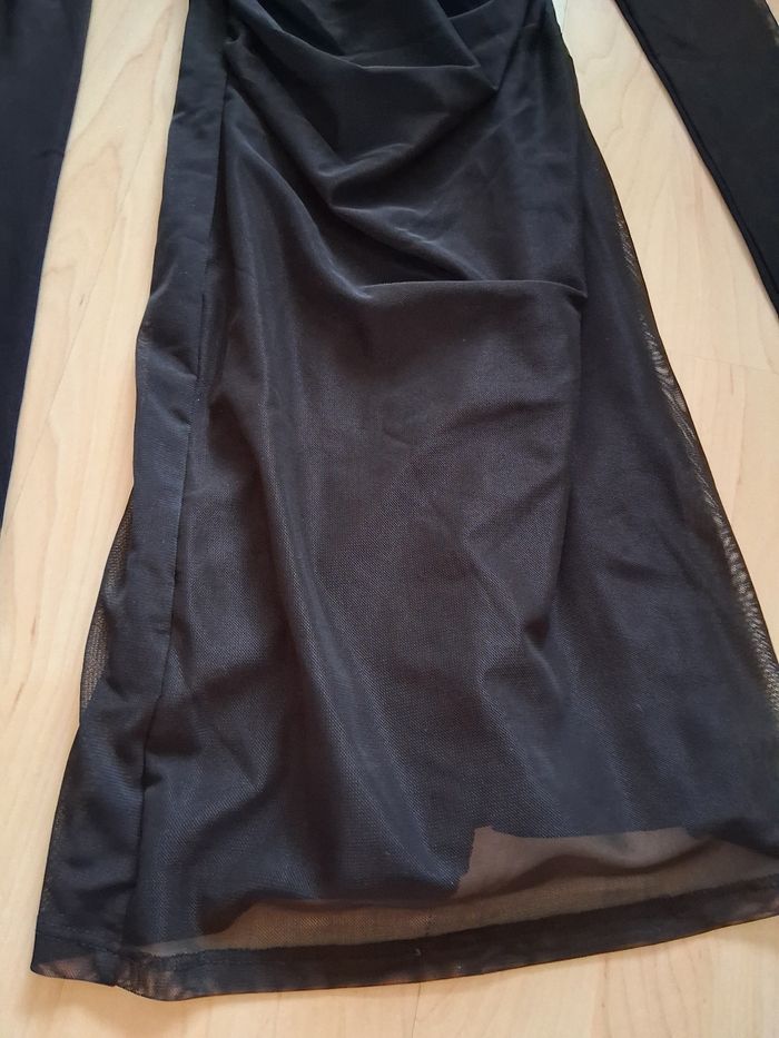 Robe noire - photo numéro 3