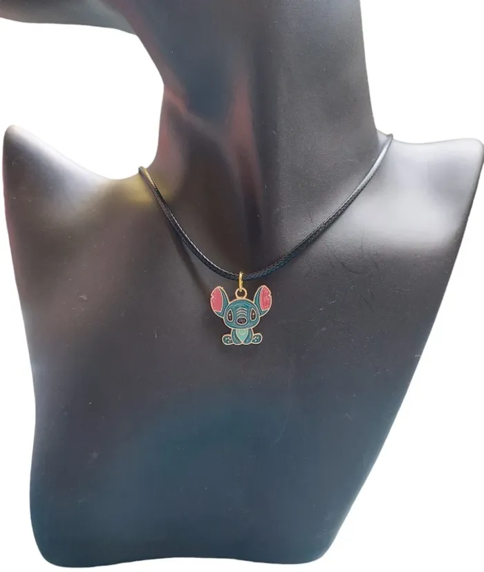 Collier stitch bleu ou rose - photo numéro 2