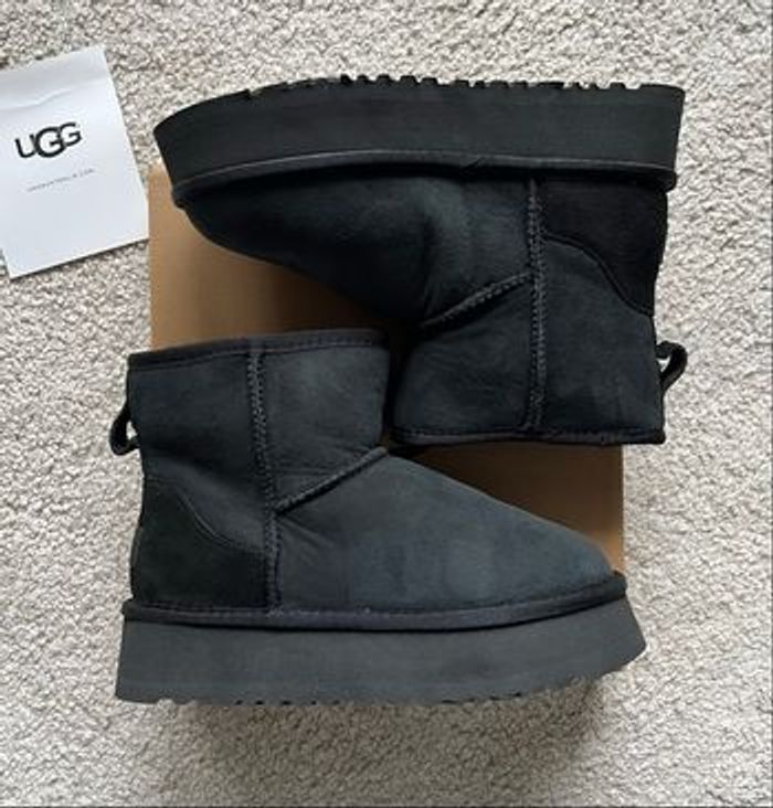 Bottines UGG Mini Platform - Taille 38 - Neuves