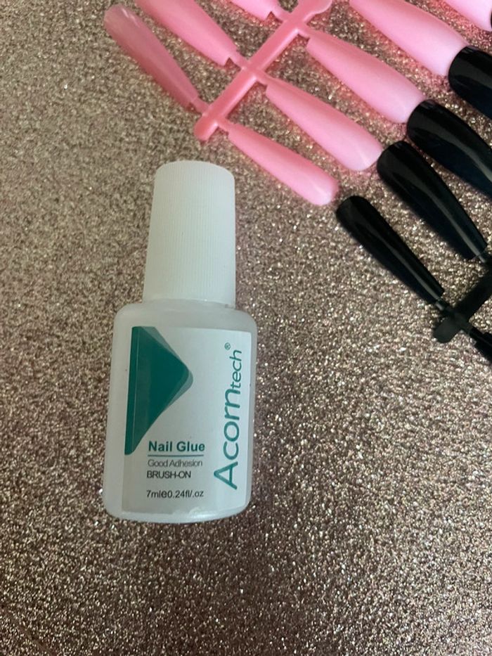 Plusieurs faux ongles multicolores + 1x colle - photo numéro 3