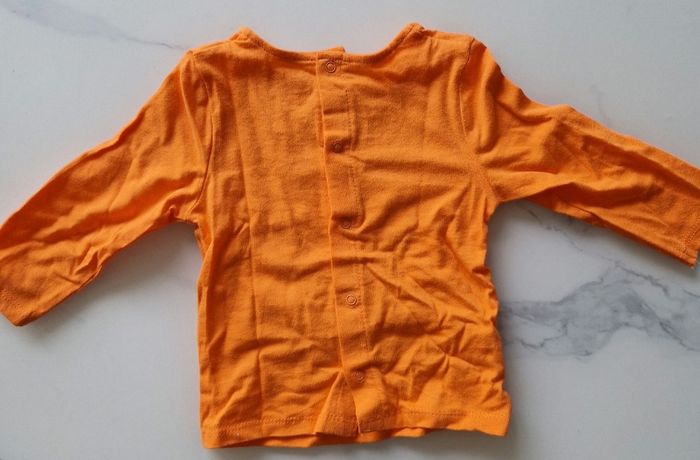 T-shirt orange "Funny Halloween" Kiabi 9 mois - photo numéro 3
