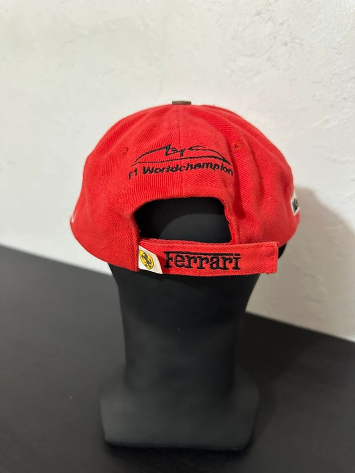 Casquette Ferrari x Marlboro - photo numéro 12