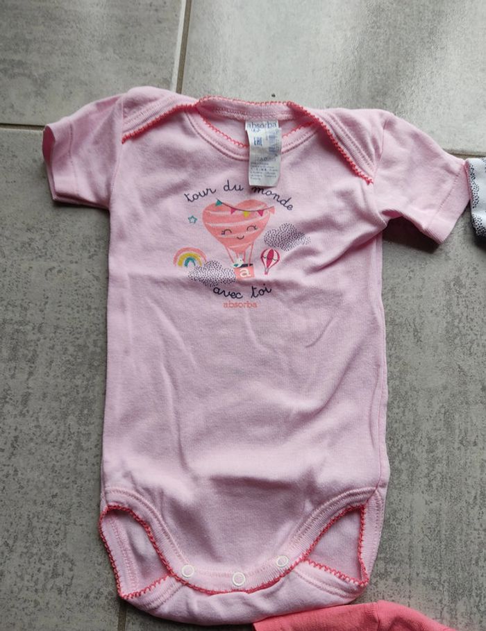 Lot de 3 bodys manches courtes 6 mois absorba - photo numéro 4