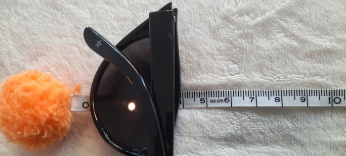 Lunette de soleil - photo numéro 4