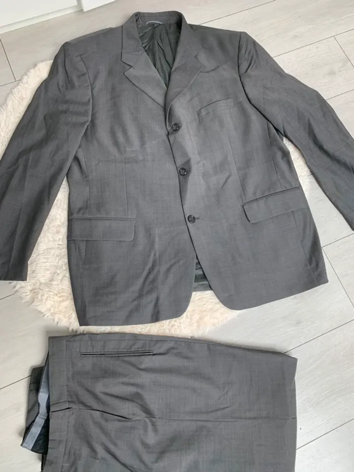 Costume homme pantalon :49 veste:56