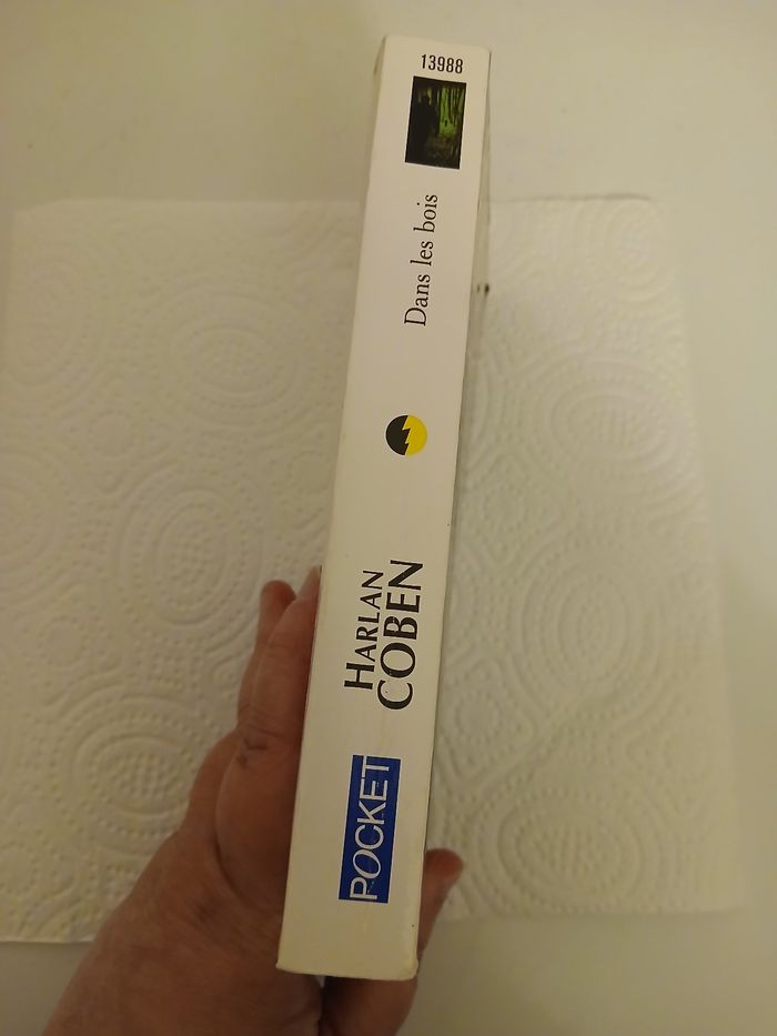 Livre "Dans les bois" d'Harlan Coben - photo numéro 3