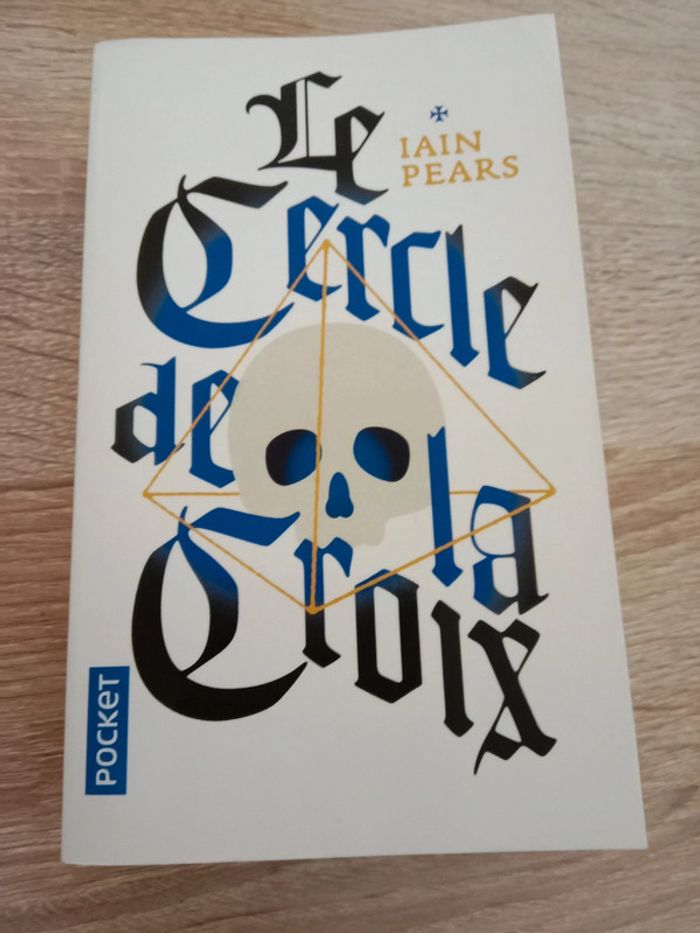 Iain Pears 🪅 Le cercle de la croix - photo numéro 1