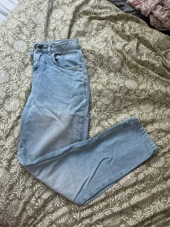 Jean Bleu clair Kiabi - taille XS