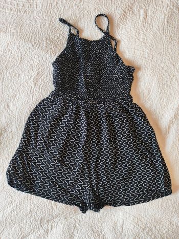 Combinaison short, taille XS, marque jennyfer , très bon état