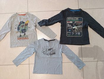 Lot 3 tee-shirt 6ans