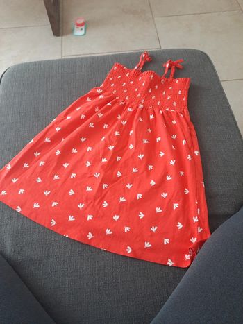 Robe à bretelle rouge neuve