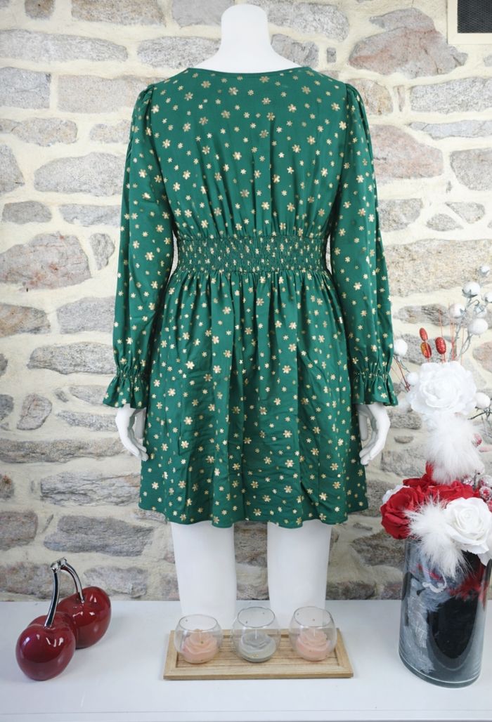 Robe de soirée manches longues bouffantes vert et dorée Femme taille 54 marque Boohoo 🌺 - photo numéro 2