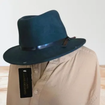 Magnifique chapeau Christian siriano neuf