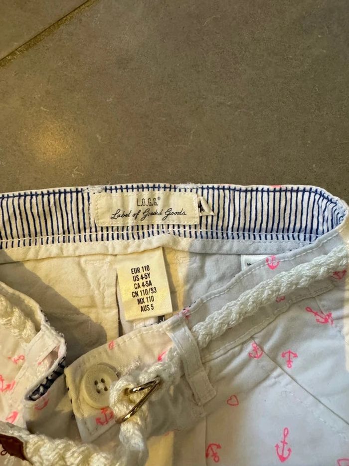 Jupe en jean avec ceinture - H&M - Ancre & Cœur - Blanc & rose - 4/5 ans - photo numéro 2