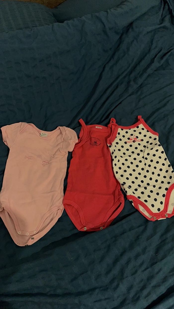 Lot de bodies petit bateau 18 mois