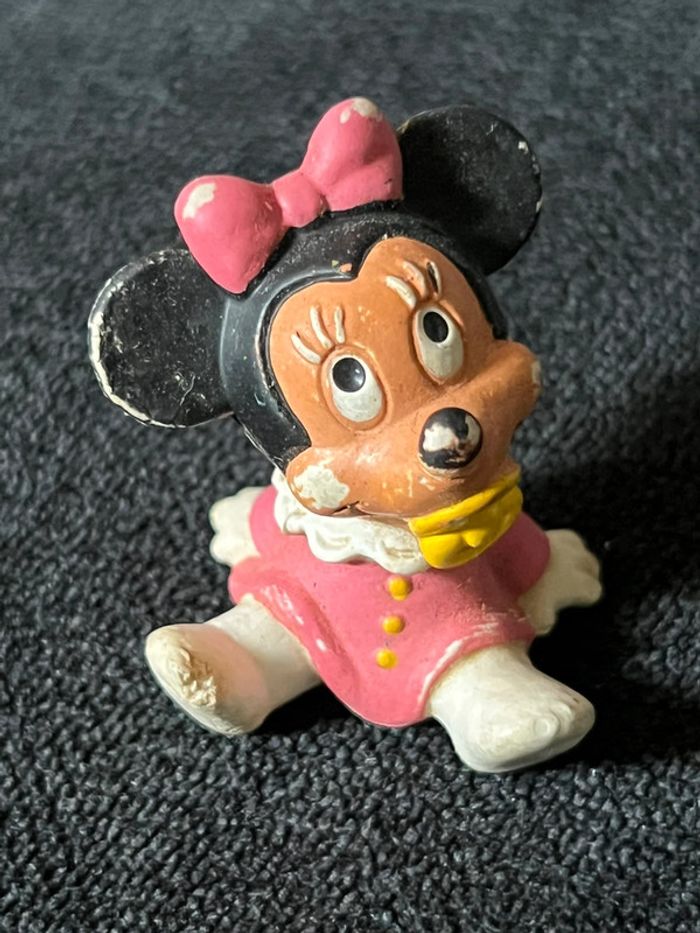 Minnie figurine