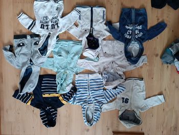 Lot de gilets garçon  12 mois