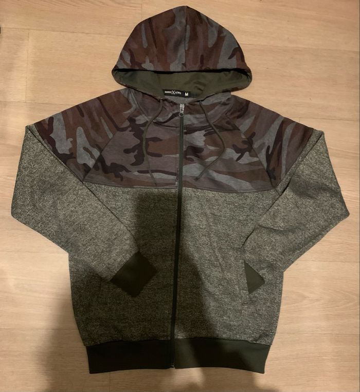 Gilet et tee shirt motif militaire taille exactement 16ans - photo numéro 8