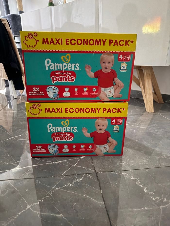 Couches Pampers taille 4 94 couches x2 baby-dry pants