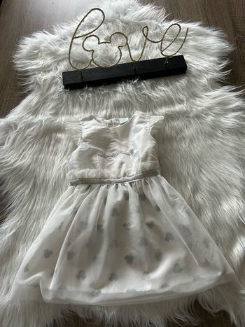 Très belle robe blanche 🥰 taille 18 mois Disney minnie