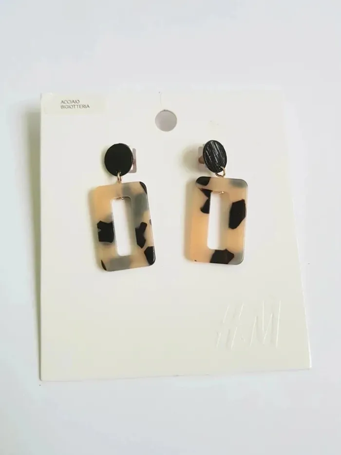 Boucles d'oreilles h&m neuves pendantes beige et noires