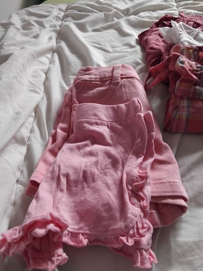 Lots vêtements été 5 ans - photo numéro 3