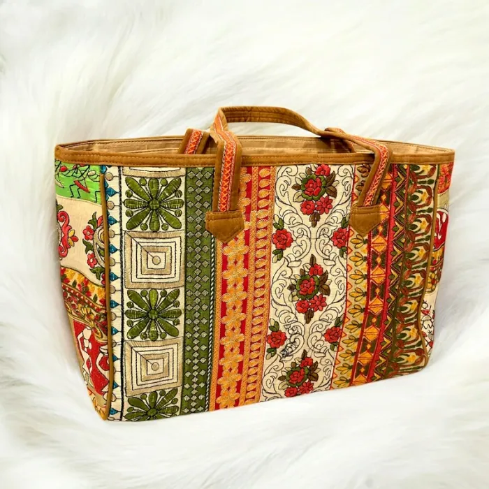 Magnifique sac à main tout en broderie - grande taille 40x30 cm - modèle unique - photo numéro 3