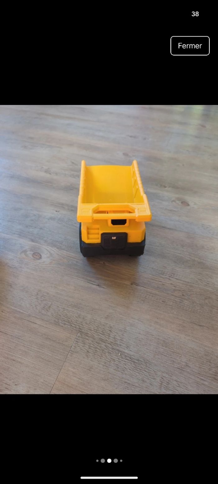 3 camions de chantiers - photo numéro 4