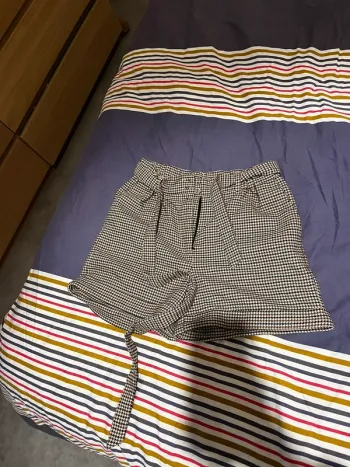 Short à carreaux / pied de poule
