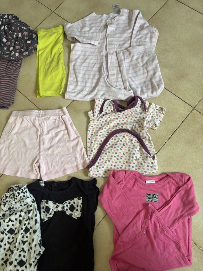 Lot vêtements fille 12 mois - photo numéro 6
