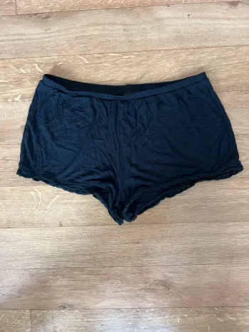 Short undiz taille M
