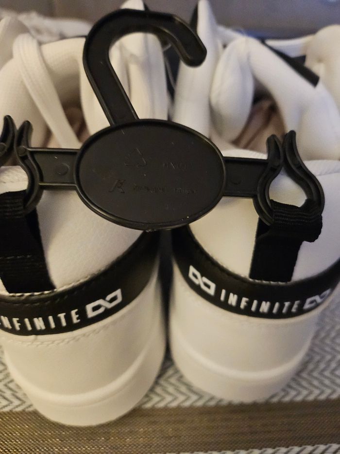 Basket neuve homme marque tex pointure 45 - photo numéro 2