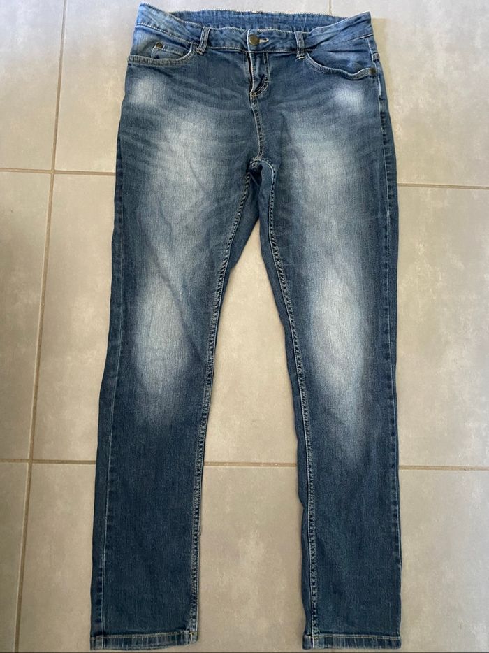 Jean T.40 Esmara