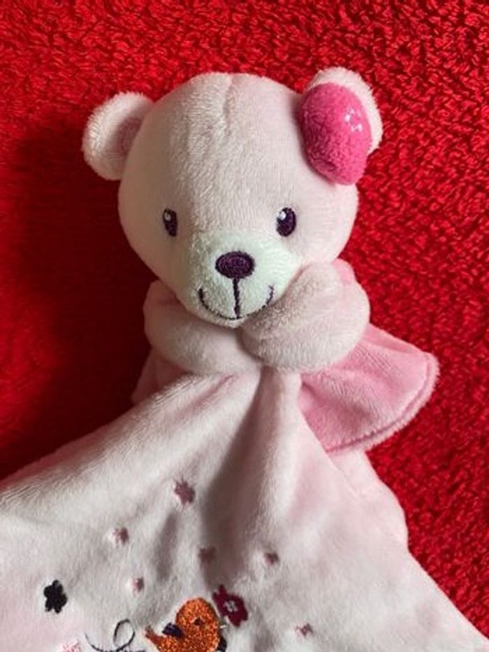 Pommette doudou ours rose robe Noeud mouchoir brodé oiseau neuf - photo numéro 2