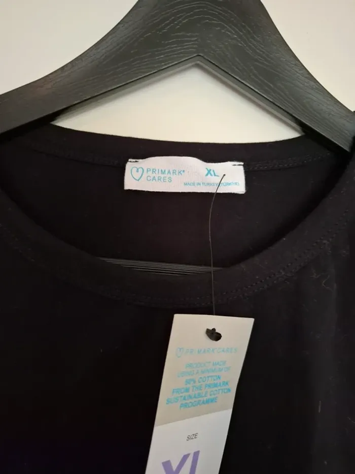 Zwart crop tshirt maat XL Primark "Nieuwstaat" - photo numéro 3