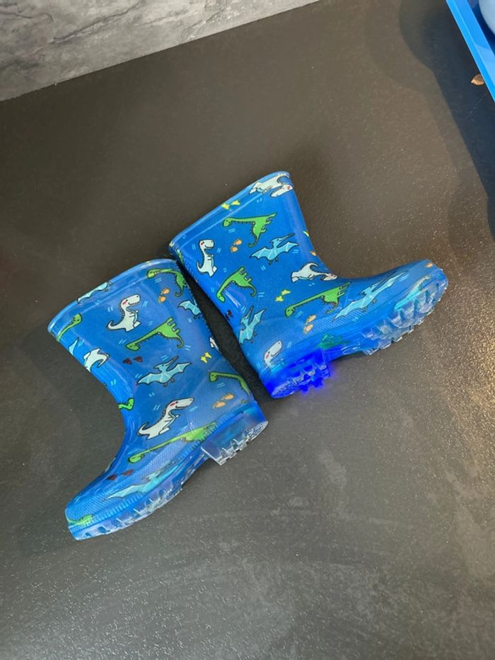 Botte dinosaure lumineuse 22/23 - photo numéro 4