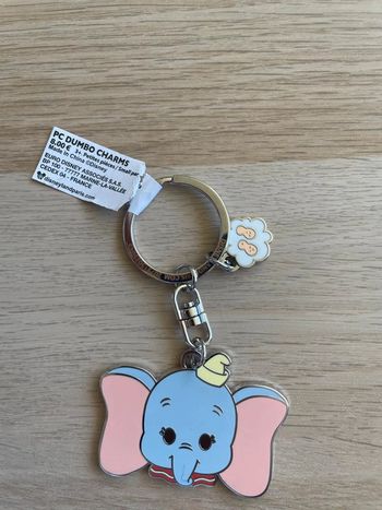 Porte-clés Disney Dumbo - Volant avec nuage & cacahuètes - Disneyland Paris