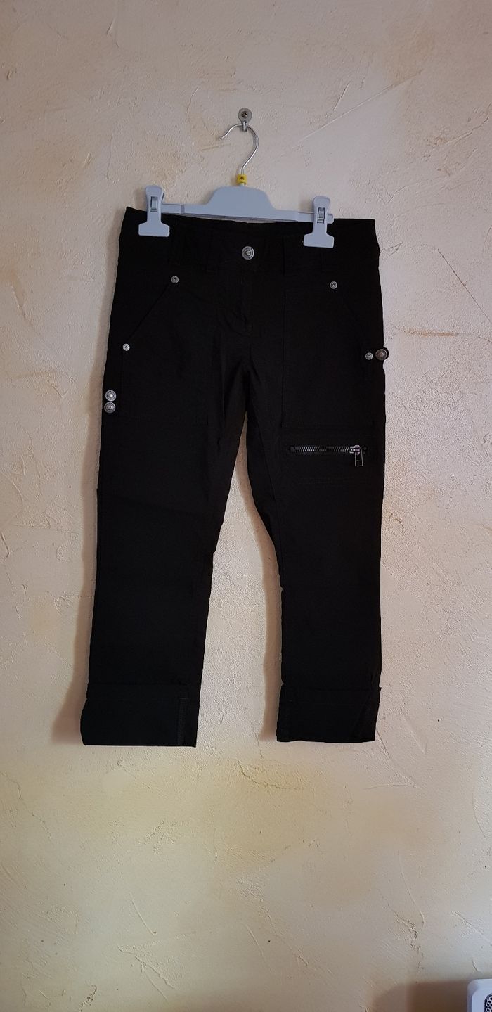 Pantacourt noir taille 36