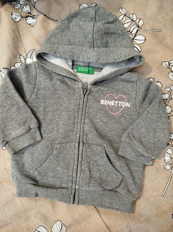 Gilet zippé sweat à capuche gris fille 3 mois Benetton