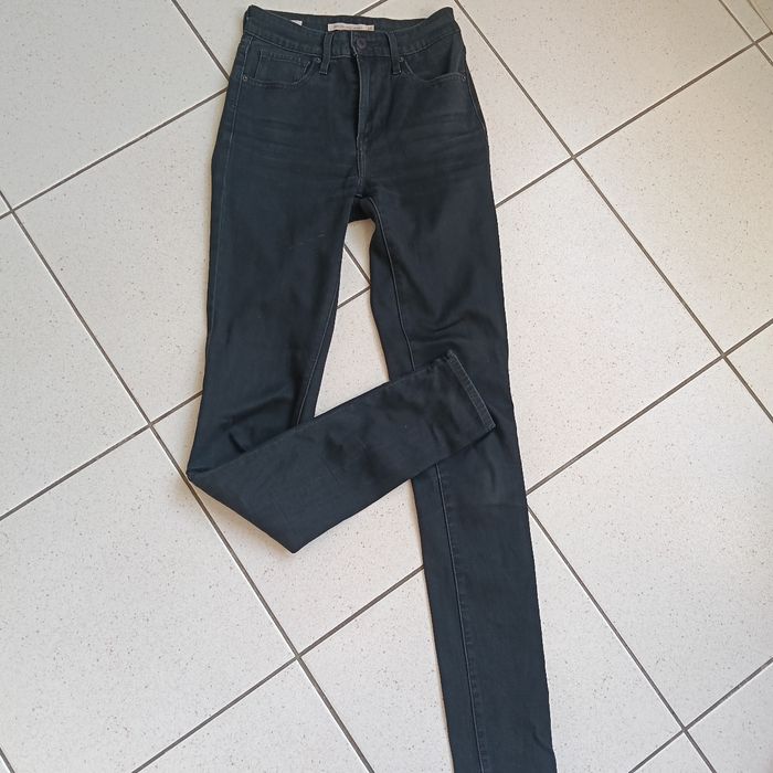 Levi's 721 w24 l32
