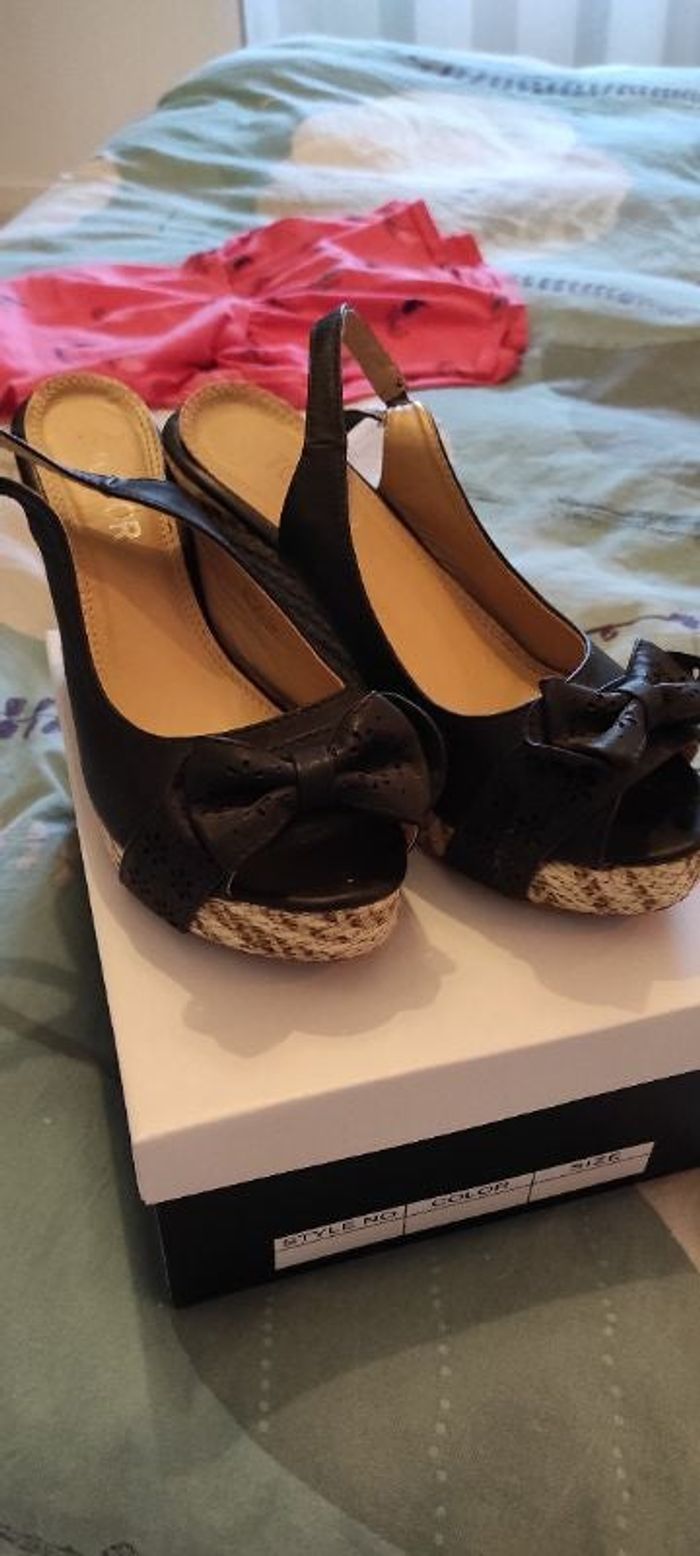 Chaussures Compensées taille 38