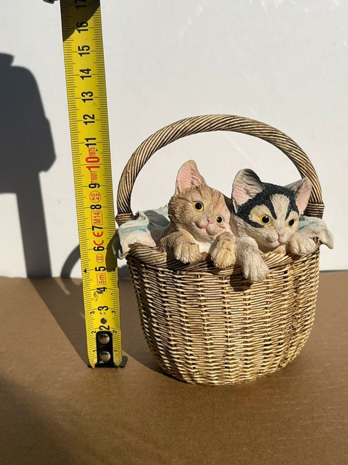 Figurine panier anse avec 2 chats et draps - photo numéro 13