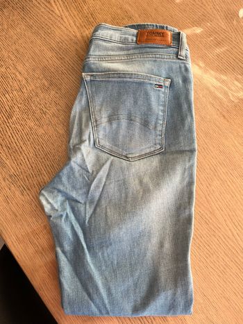 Jean tommy H femme taille 40