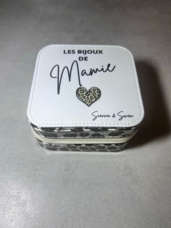 Boîte à bijoux personnalisée - photo numéro 4