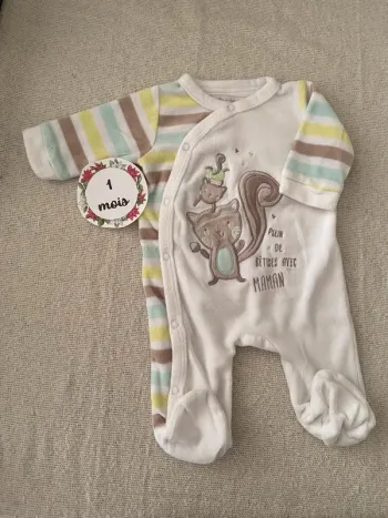 Pyjama 1 mois Gemo très bon état